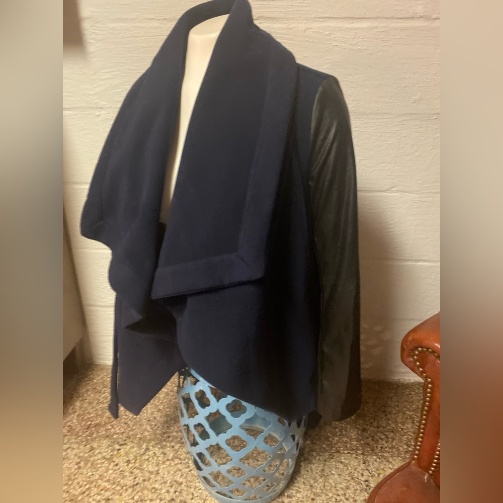 Cape/jacket - Picture 3 of 7